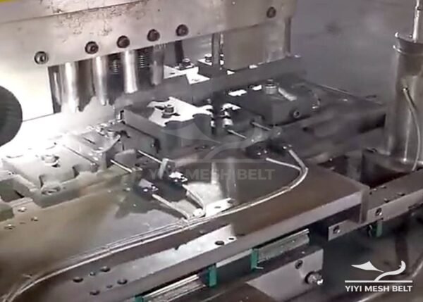 Automatic Chain Assembly Equipment – Chain Driven Belt