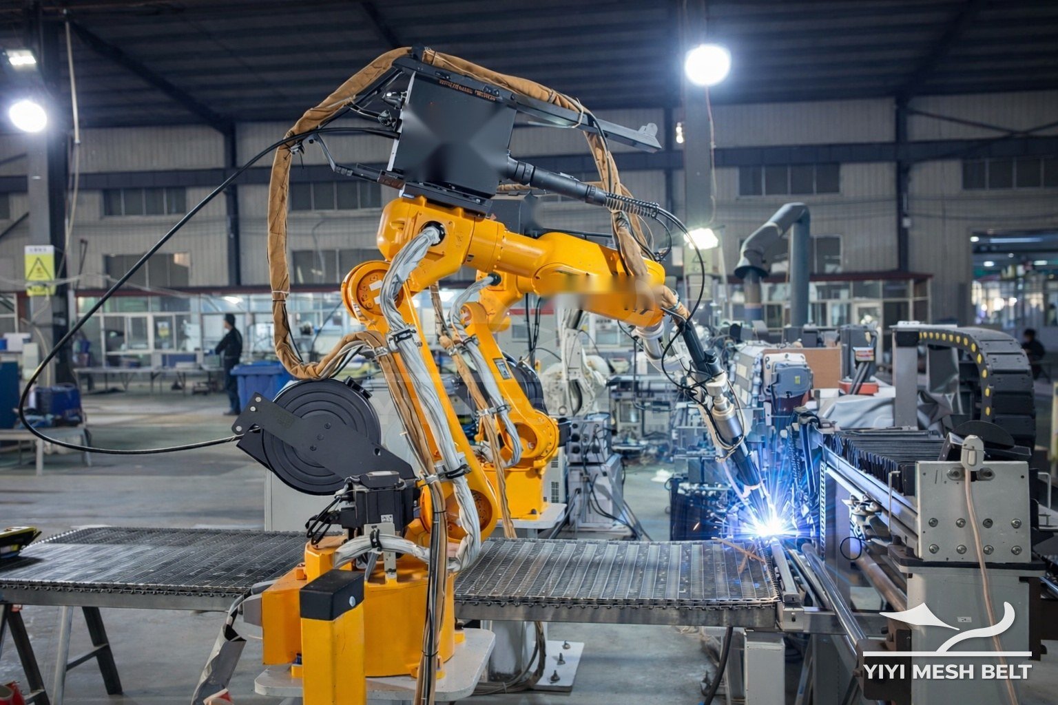 Robotic welding of a stainless steel conveyor belt at YIYI Mesh Belt, Ningjin
