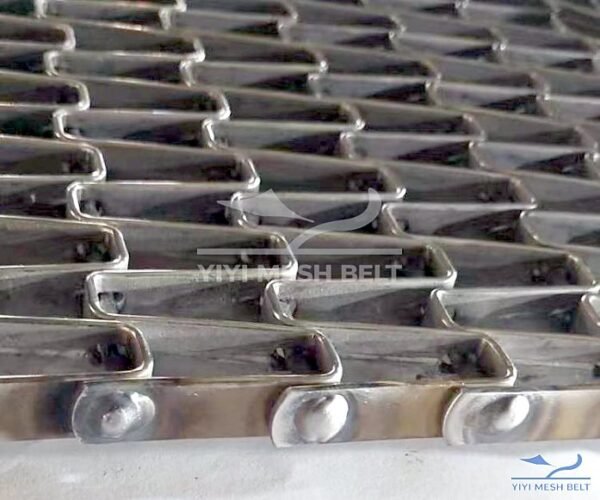 Rod welded edge of a Flat Wire Belt