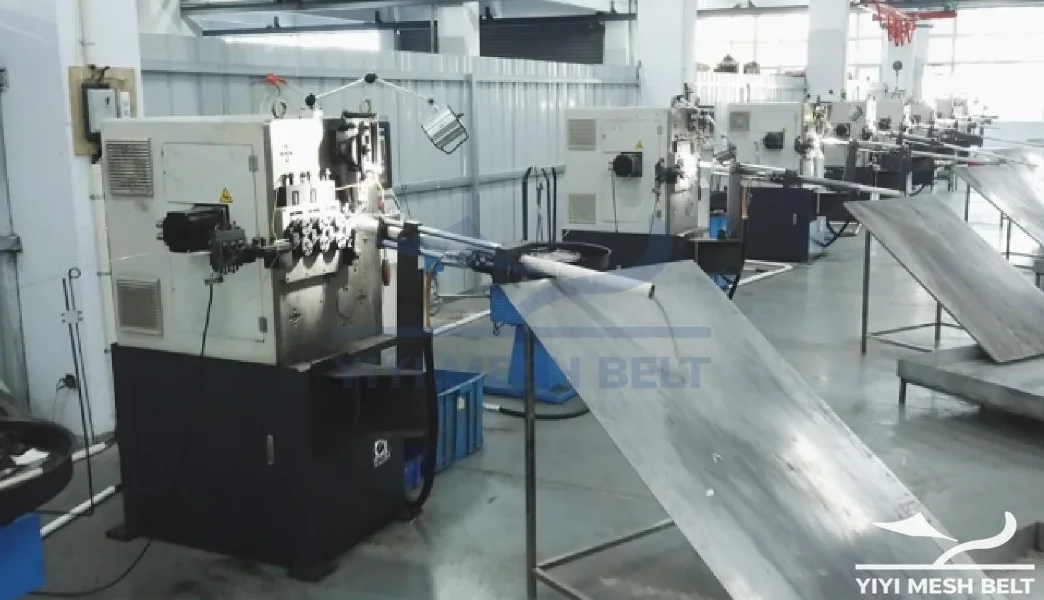 YIYI Mesh Belt spiral wire forming equipment making spiral elements for a self-stacking belt