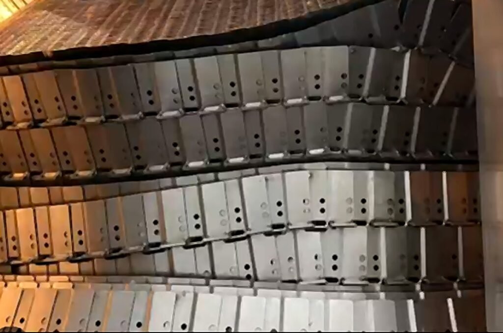 yiyimeshbelt selfstackingbelt fieldfailure stackguarddeformation 261004 405