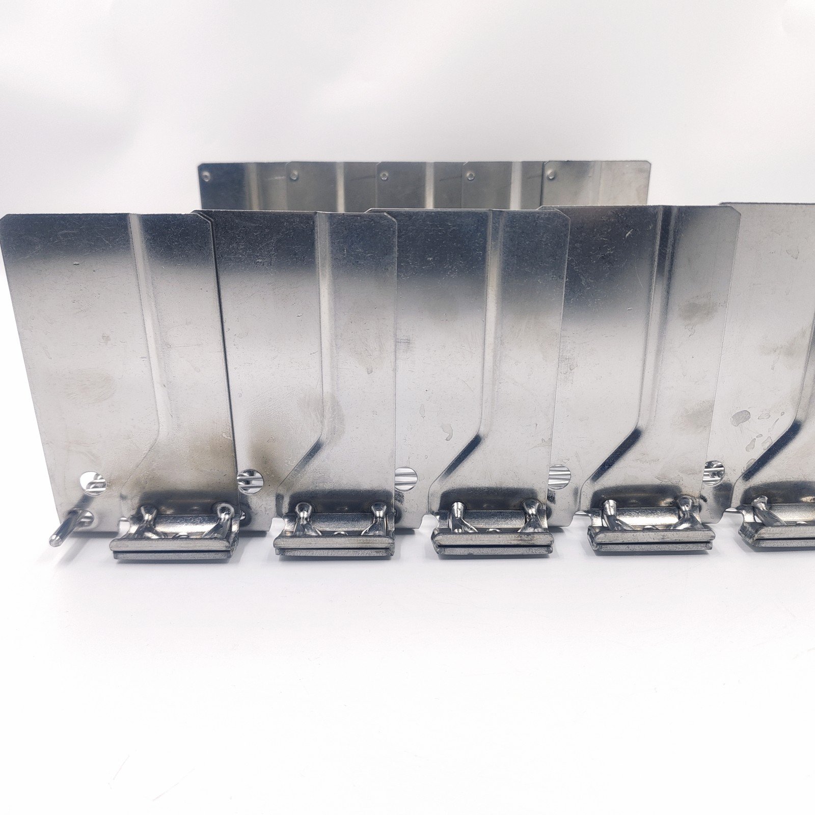 Self-Stacking Belt stack plate, front
