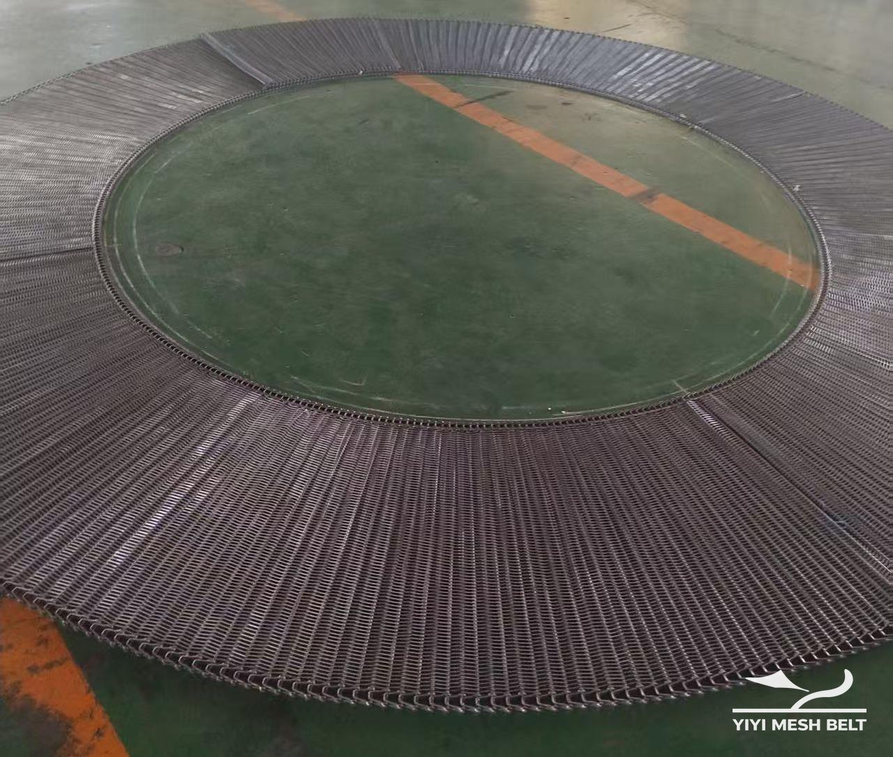 Spiral belt section in a turn for geometry verification